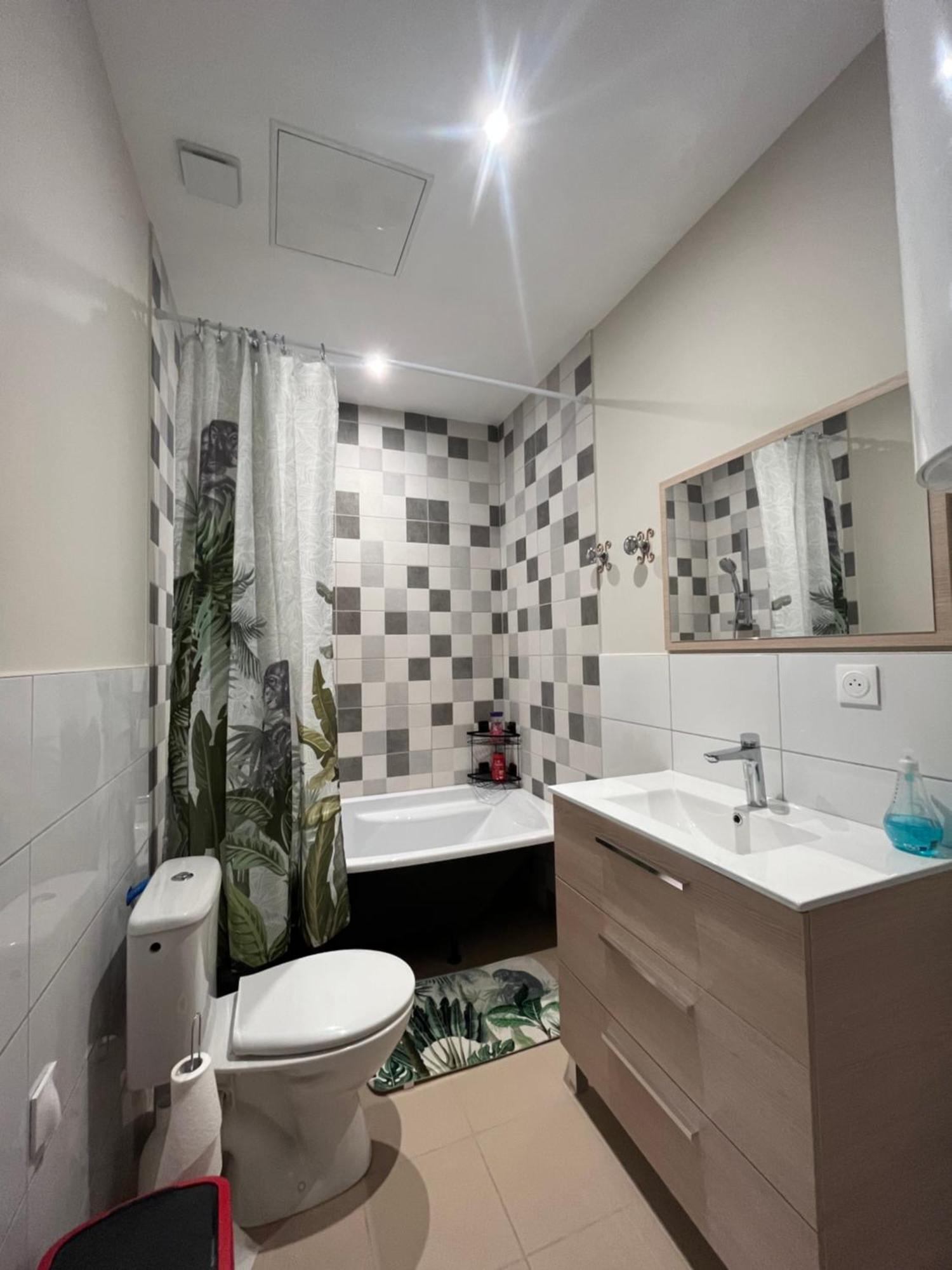 Apartamento Alta Bourg-lès-Valence Exterior foto