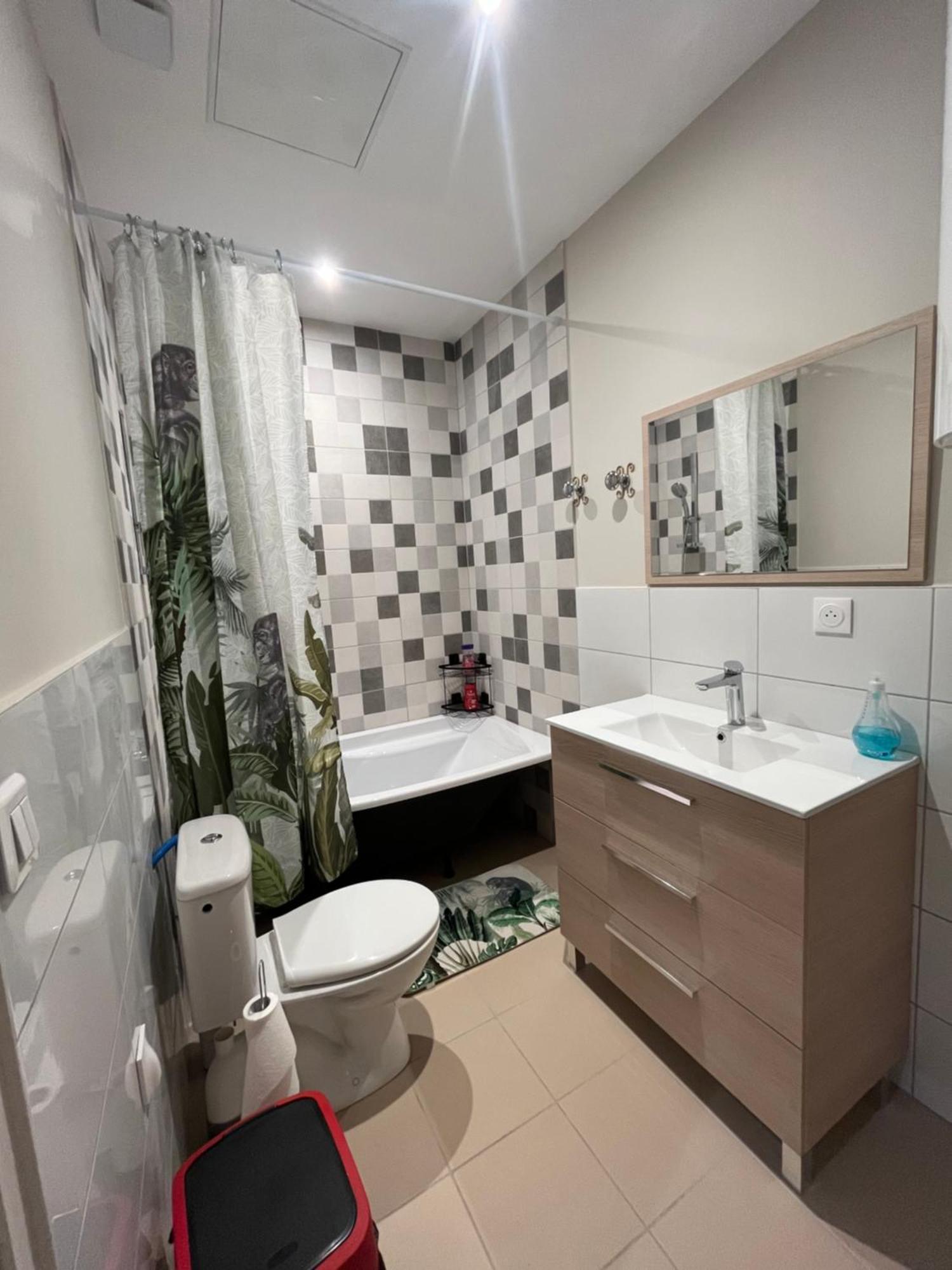 Apartamento Alta Bourg-lès-Valence Exterior foto