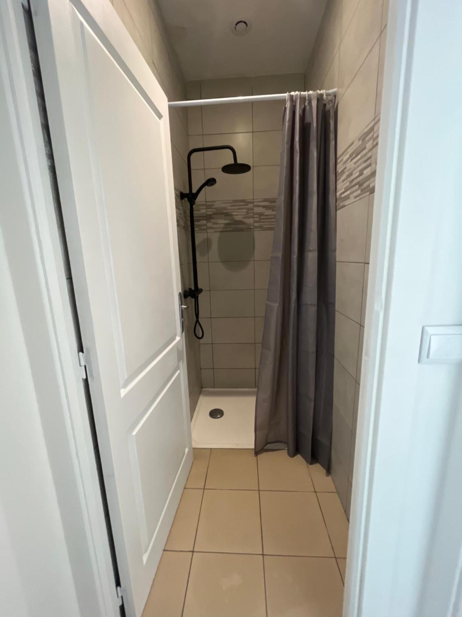 Apartamento Alta Bourg-lès-Valence Exterior foto